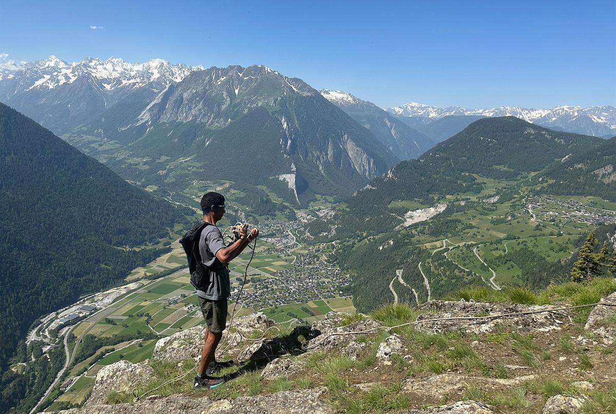 Schweiz - Wingsuit-Basejump im Tal des Todes schweiz - wingsuit-basejump im tal des todes