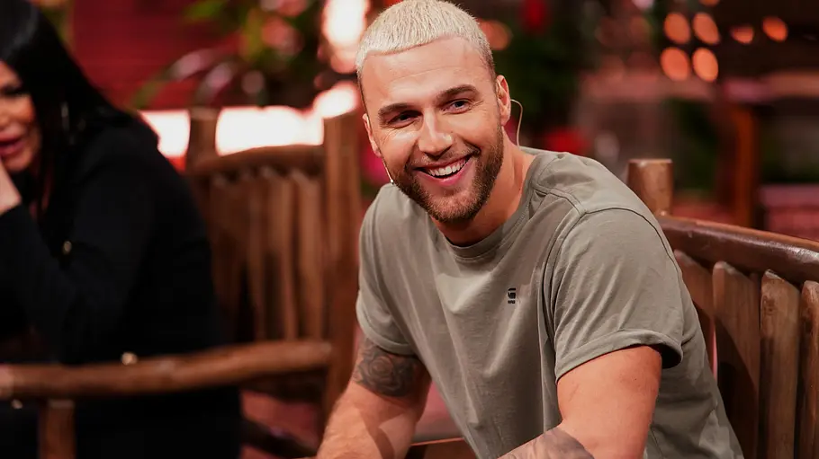 Filip Pavlovic lacht in die Kamera. 