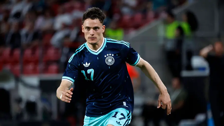 Florian Wirtz im Einsatz für die deutsche Nationalmannschaft Florian Wirtz im Einsatz für die deutsche Nationalmannschaft