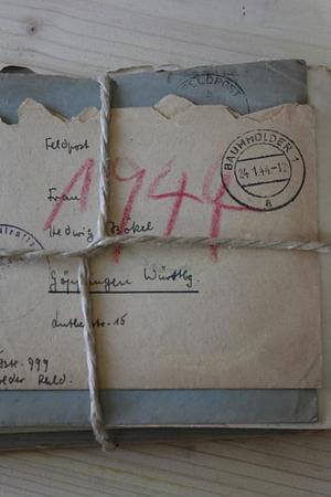Der Sog des Krieges - Eine Familiengeschichte - Foto: TMDB