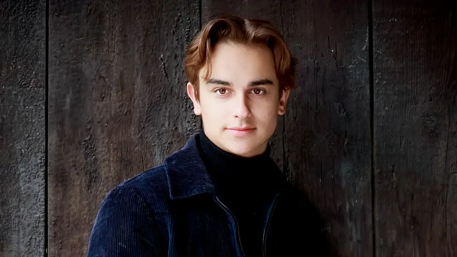 Francesco Oscar Schramm spielt Till Schubert