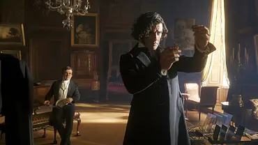 Oscar Isaac während einer Szene in Frankenstein - Foto: IMAGO / Landmark Media Oscar Isaac während einer Szene in Frankenstein - Foto: IMAGO / Landmark Media