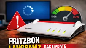Fritzbox mit Headline FritzBox langsam? Das Update schafft Abhilfe und Ausrufezeichen, Ladebildschirm und Tempoanzeige auf low im Hintergrund. - Foto: TV Movie / ChatGPT Fritzbox mit Headline FritzBox langsam? Das Update schafft Abhilfe und Ausrufezeichen, Ladebildschirm und Tempoanzeige auf low im Hintergrund. - Foto: TV Movie / ChatGPT