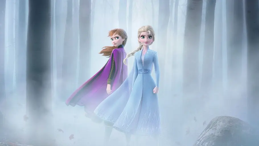 Die Eiskönigin mit ihrer Schwester im Nebel