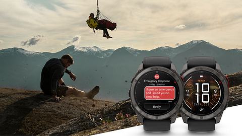 Ein Sportler sitzt in den Bergen, im Hintergrund eine Szene der Bergrettung. Im Vordergrund zwei Smartwatches mit der Meldung, dass Gefahr erkannt wurde - Foto: Garmin/PR
