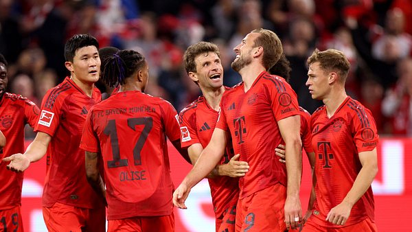 Gegen die alte Liebe: Hansi Flick trifft mit Barca in der CL auf die Bayern! - Foto: Getty Images / Adam Pretty / Staff
