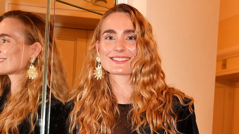 Gil Ofarim Ex-Frau: Das ist über Verena Ofarim bekannt Verena Ofarim lächelt in die Kamera