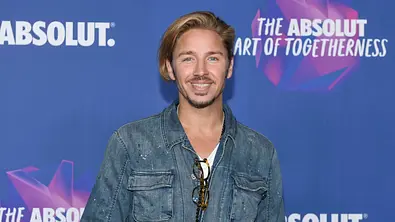 Gil Ofarim beim The Absolut Art of Togetherness - Art-Talk von Absolut Vodka am 19. August 2021 im Hotel de Rome in Berlin. - Foto: IMAGO / BREUEL-BILD