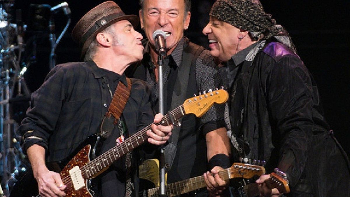 Bruce Springsteen & The E Street Band: Live in New York City Bruce Springsteen & The E Street Band: Live in New York City