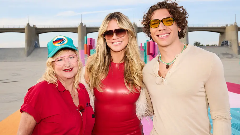Mona May, Heidi Klum und Elias Becker in GNTM Folge 22 Mona May, Heidi Klum und Elias Becker in GNTM Folge 22.