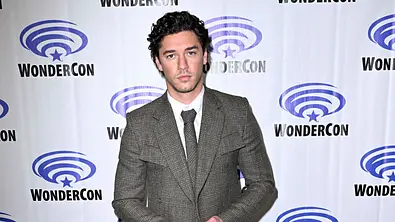 Belmont Cameli auf dem Red Carpet der WonderCon - Foto: IMAGO / Future Image Belmont Cameli auf dem Red Carpet der WonderCon - Foto: IMAGO / Future Image