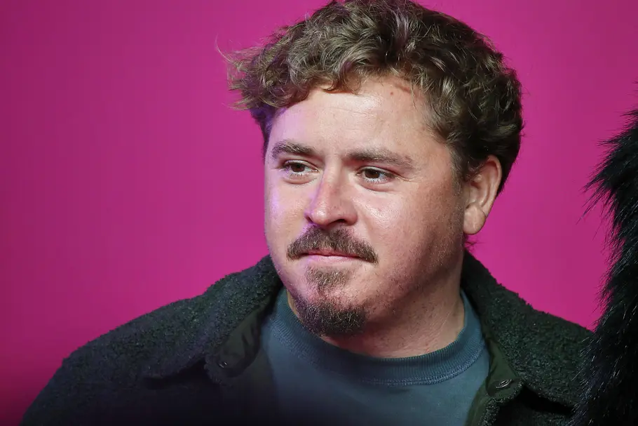 Gustav Schäfer Gustav Schäfer blickt lächelnd nach links.