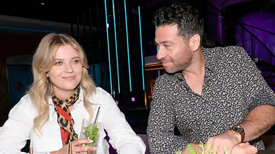 GZSZ: Carlos und Alicia - Foto: RTL / Rolf Baumgartner