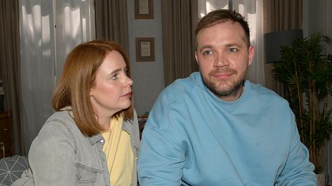 GZSZ: Erik ist geschockt - seine Mutter erkennt ihn nicht mehr - Foto: RTL / Rolf Baumgartner