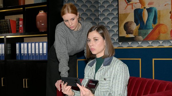 GZSZ: Zoe und Matilda - Foto: RTL / Rolf Baumgartner
