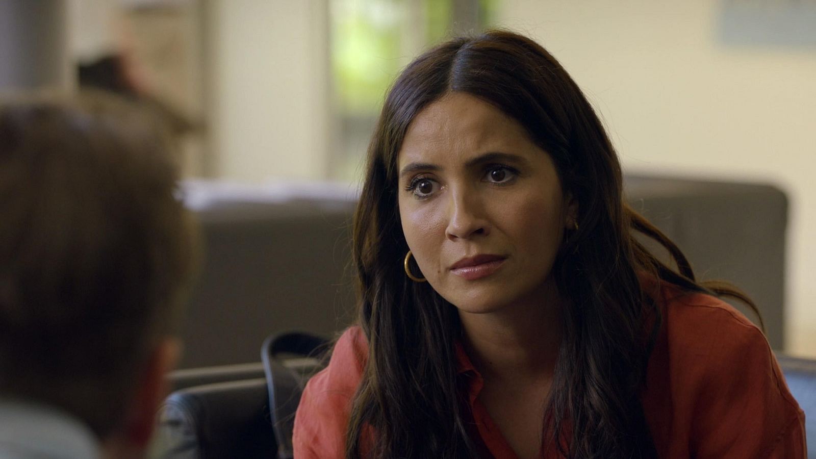 GZSZ: Heftiger Schlag für Laura! Damit hat sie nicht gerechnet