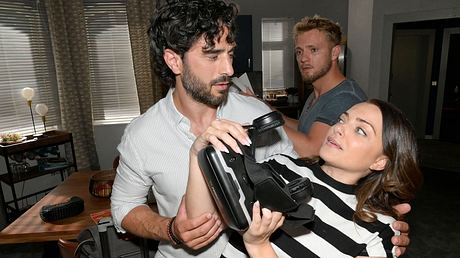 GZSZ: Tobias, Emily und Paul - Foto: RTL / Rolf Baumgartner