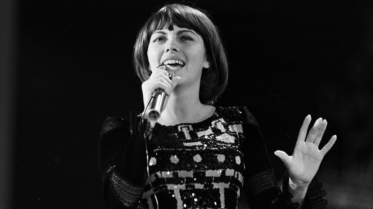 Mireille Mathieu - Singen, nur singen! Mireille Mathieu - Singen, nur singen!