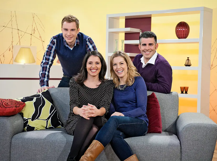 hallo hessen montags bis freitags um 16:00 Uhr im hr-fernsehen mit (von links): Jens Kölker, Selma Üsük, Jule Gölsdorf und Andreas Gehrke