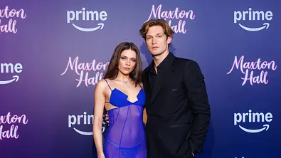Harriet Herbig-Matten und Damian Hardung auf der Maxton Hall-Premiere - Foto: IMAGO / Eventpress