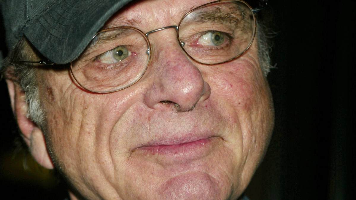 Harris Yulin Harris Yulin blickt zur Seite
