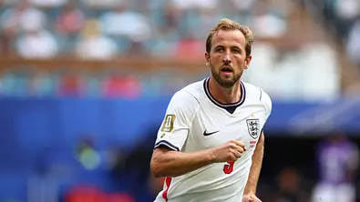 Harry Kane auf dem Spielfeld während der WM. - Foto: IMAGO / Craig Mercer Harry Kane auf dem Spielfeld während der WM. - Foto: IMAGO / Craig Mercer