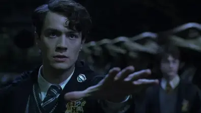 Tom Riddle und Harry Potter - Foto: Warner Bros. Tom Riddle und Harry Potter - Foto: Warner Bros.