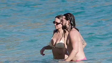 Heidi und Tom sind beim schönen Wetter baden.  - Foto: imago/ Abacapress