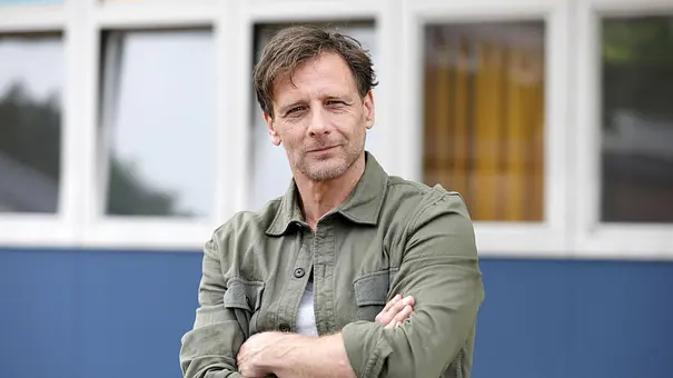 Hendrik Duryn wird wieder als Stefan Vollmer zu sehen sein. - Foto: IMAGO / Future Image
