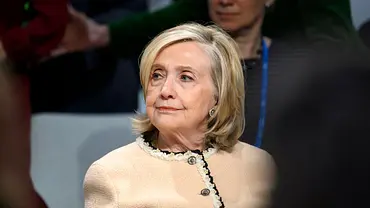 Die US-Politikerin Hillary Clinton auf der Veranstaltung Girls Just Want to Have Fundamental Rights: Fighting the Global Pushback im Rahmen der Münchner Sicherheitskonferenz 2026. - Foto: IMAGO / Panama Pictures