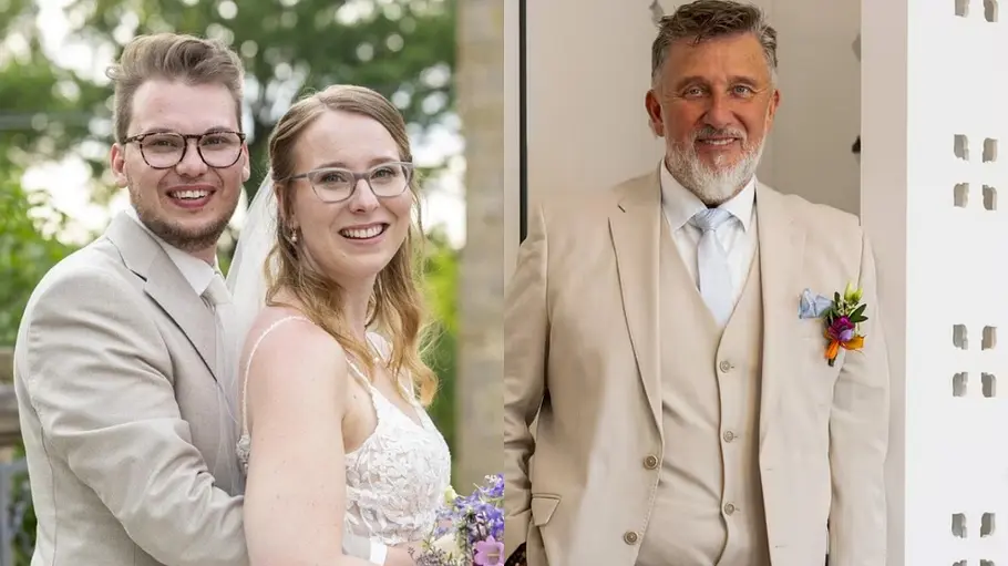 Hochzeit auf den ersten Blick: Kandidaten Hochzeitscollage: Links ein junges Brautpaar in hellen Outfits, die Braut im weißen Kleid mit Blumenstrauß, der Bräutigam mit Brille und beigem Anzug. Rechts ein älterer Mann in einem beigen Hochzeitsanzug mit Weste und Ansteckblume, der lächelnd vor einer hellen Wand steht.“