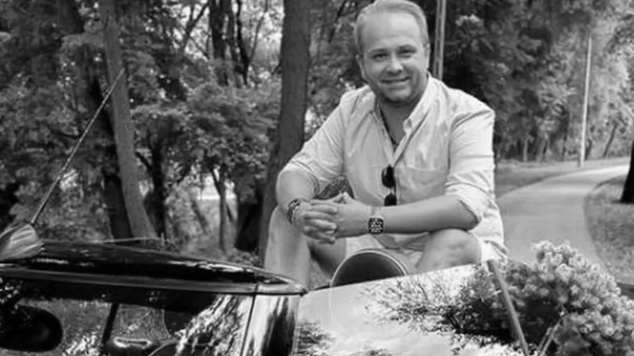„Hochzeit auf den ersten Blick“-Star Adrian Szymaniak ist gestorben „Hochzeit auf den ersten Blick“-Star Adrian Szymaniak ist gestorben