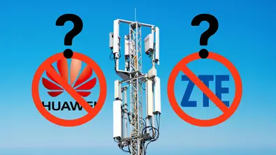 Huawei- & ZTE-Logos mit Verbots-Kreis-Element neben Funkmast - Foto: TV Movie / Canva