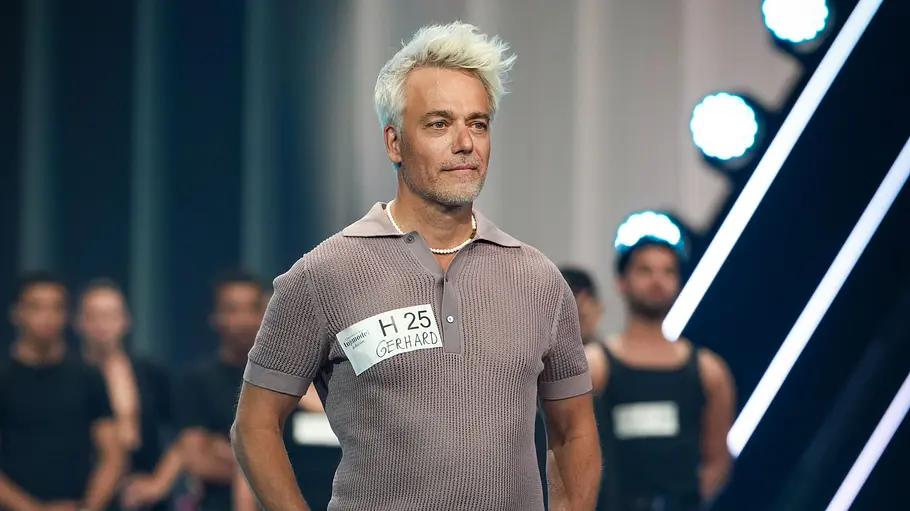 GNTM-Kandidat Gerhard GNTM-Kandidat Gerhard läuft beim Casting über den Catwalk.