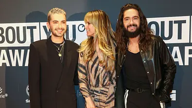 V.l.: Tom Kaulitz, Heidi Klum, Erna Klum und Bill Kaulitz auf dem HeidiFest 2025. - Foto: IMAGO / BREUEL-BILD