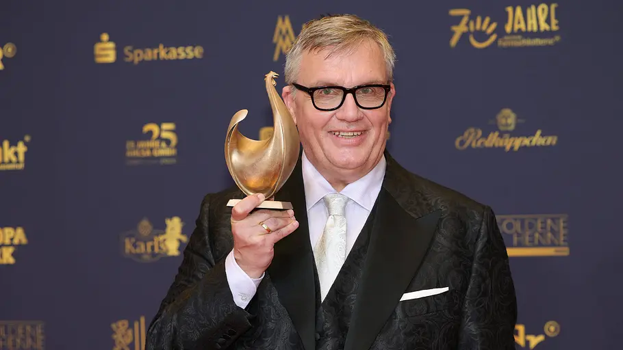 Hape Kerkeling Hape Kerkeling mit der Goldenen Henne