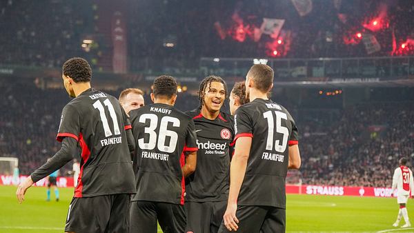 Eintracht Frankfurt will Ajax wieder putzen! So siehst du die Euro League Partie im Stream - Foto: IMAGO / Steinsiek.ch