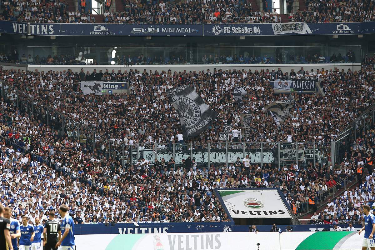 Hurra, hurra - das ganze Dorf ist dann doch nicht in Gelsenkirchen gewesen. Hurra, hurra - das ganze Dorf ist dann doch nicht in Gelsenkirchen gewesen. Das könnte sich dann nächste Saison vielleicht in Liga 1 ändern?