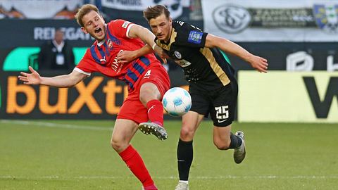 Am Ende hatte keiner die Nase vorne, das Hinspiel der Relegation zwischen Heidenheim und Elversberg endete 2:2. - Foto:  IMAGO / Jan Huebner