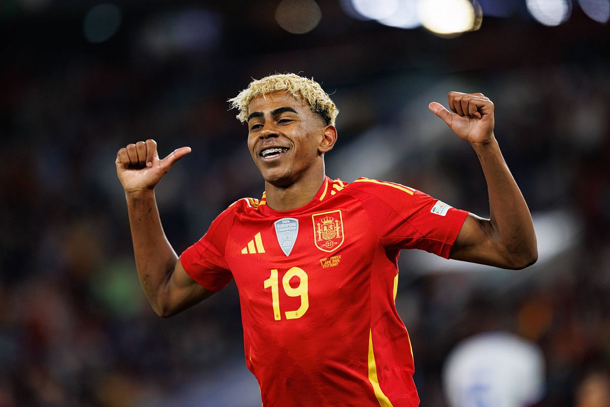 Lamine Yamal jubelt beim Spanien-Länderspiel in der UEFA Nations League!