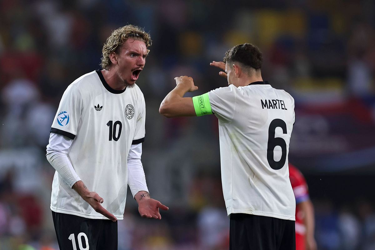 Nick Woltemade jubelt bei der U21-EM im Spiel mit Eric Martel