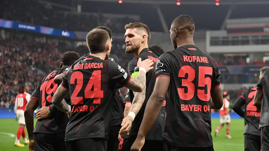 imago1074103224 Bayer Leverkusen bejubelt das 1:0 gegen Arsenal London in der Champions League durch Robert Andrich.