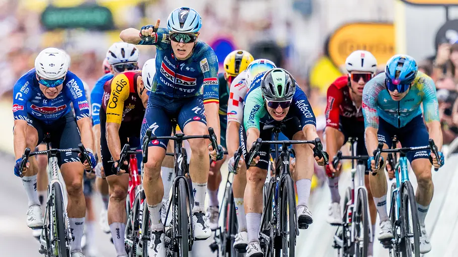 Tour de France Etappe 12 Finish Bei der Tour de France gibt es beim Finish von Etappe 12 einen Mehrkampf