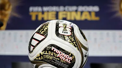 Der offizielle Spielball für die FIFA-Weltmeisterschaft 2026 - Foto: IMAGO / Agencia EFE Der offizielle Spielball für die FIFA-Weltmeisterschaft 2026 - Foto: IMAGO / Agencia EFE