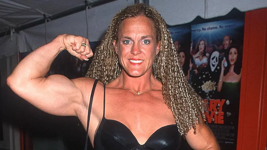 Jayne Trcka Jayne Trcka posiert auf dem roten Teppich im Jahr 2000
