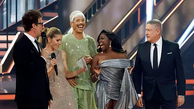 Die Moderatoren und die Jury von Lets Dance. - Foto: IMAGO / Future Image