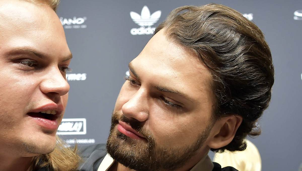 Jimi Blue Ochsenknecht muss im Knast bleiben Wilson Gonzales Ochsenknecht schaut mit offenem Mund zu seinem Bruder Jimi Blue Ochsenknecht herüber, der traurig schaut