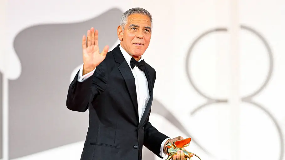 Immerhin dürfen wir uns auf „Ocean's 14“ freuen! George Clooney mit seinem Goldenen Löwen in Venedig.