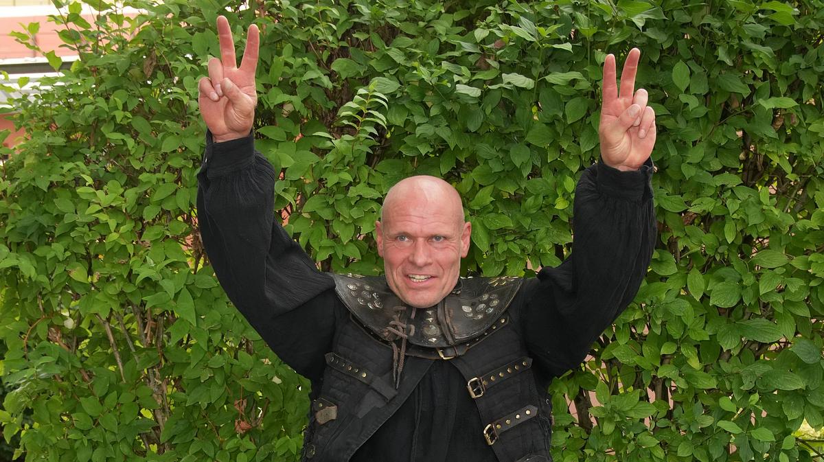 Immerhin Thorsten Legat hatte Spaß. Thorsten Legat im „ZDF-Fernsehgarten“.
