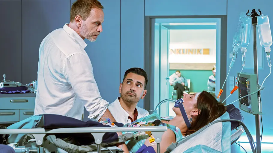 Fans müssen sich noch ein wenig gedulden, bis neue „In aller Freundschaft“ und „Die jungen Ärzte“-Folgen veröffentlicht werden. Fans müssen sich noch ein wenig gedulden, bis neue „In aller Freundschaft“ und „Die jungen Ärzte“-Folgen veröffentlicht werden.